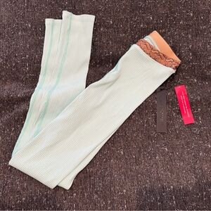Carbon38 women’s XS leggings Aqua color blue ribbed new